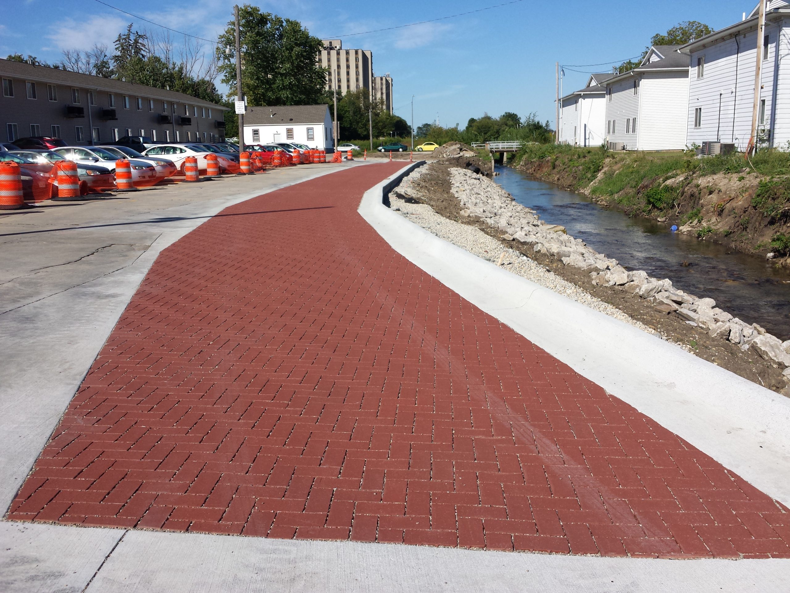 Commercial Landscape with Permeable Pavers 2